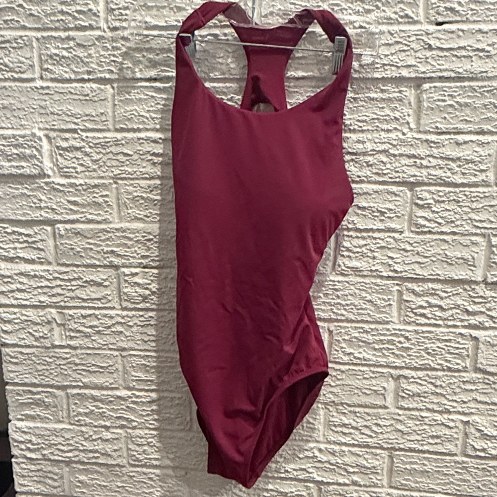 TYR Women's One-Piece Swimsuit - Wine
